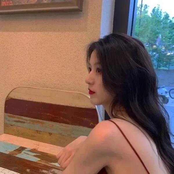 少女佳禾